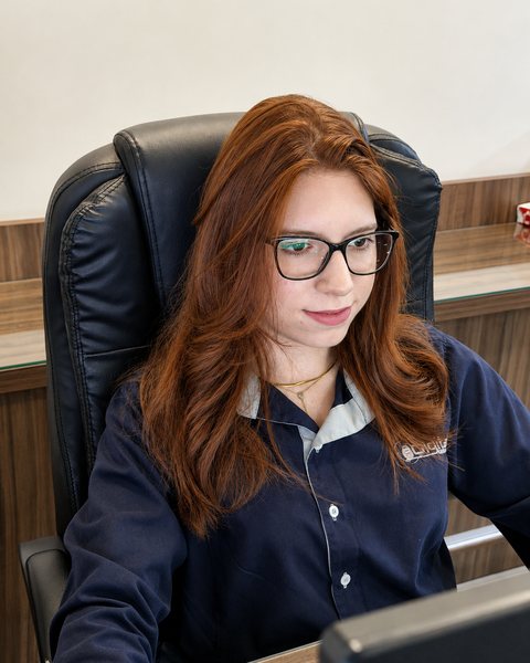 Ketlin, secretária da eDigital Contabilidade